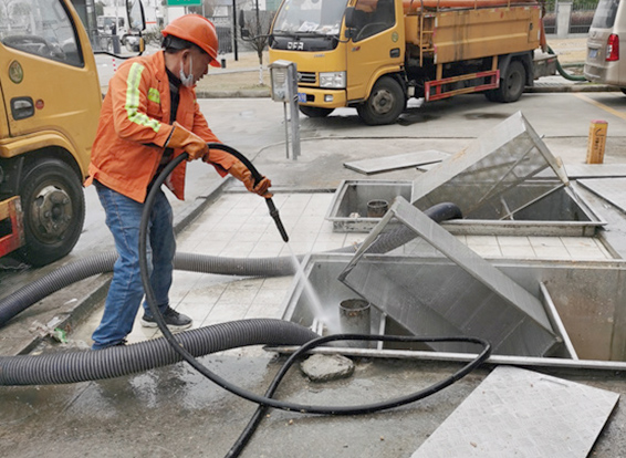 运粮湖管理区隔油池清理